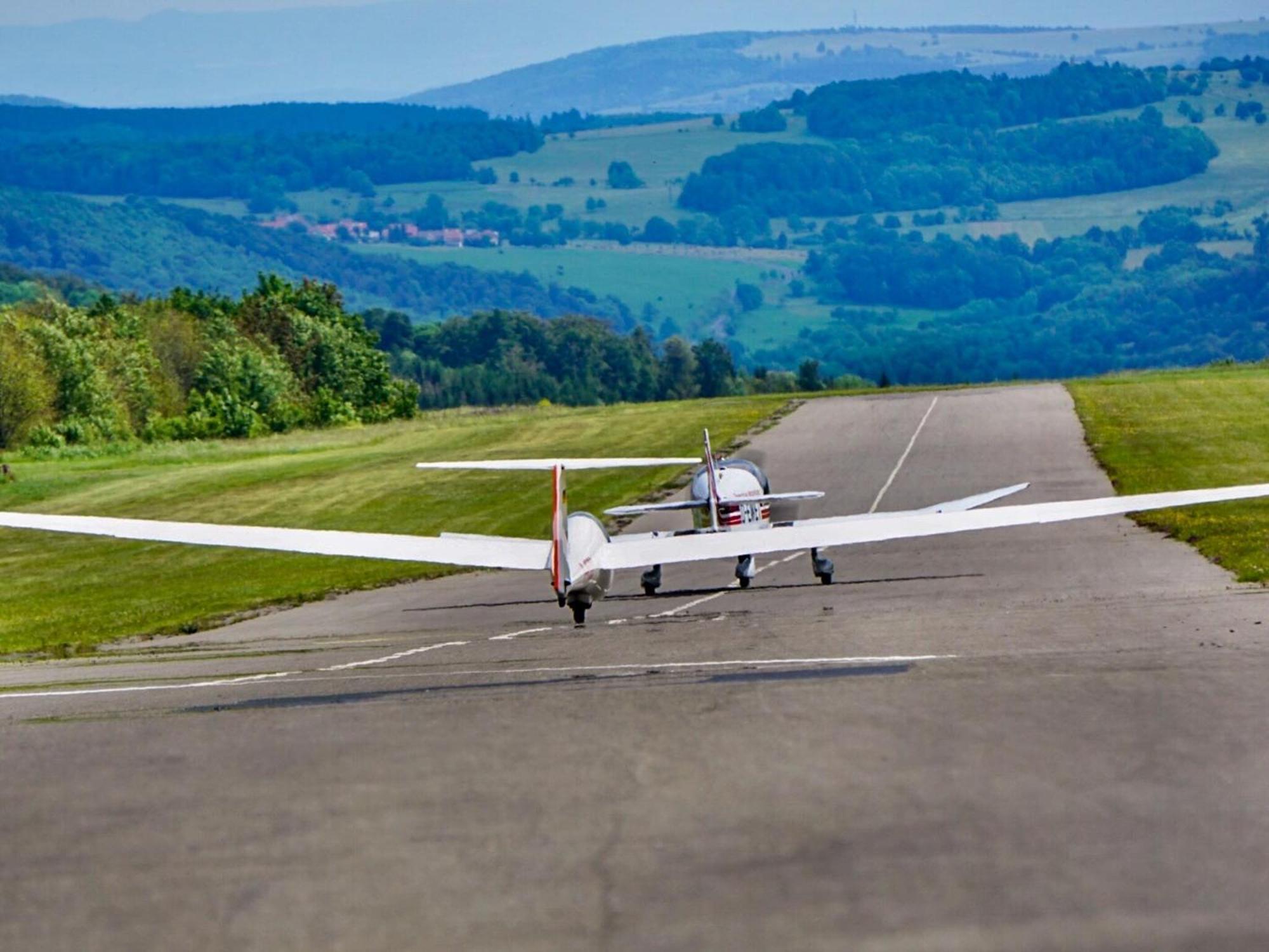 Berghotel Deutscher Flieger Wasserkuppe Герсфелд Екстериор снимка
