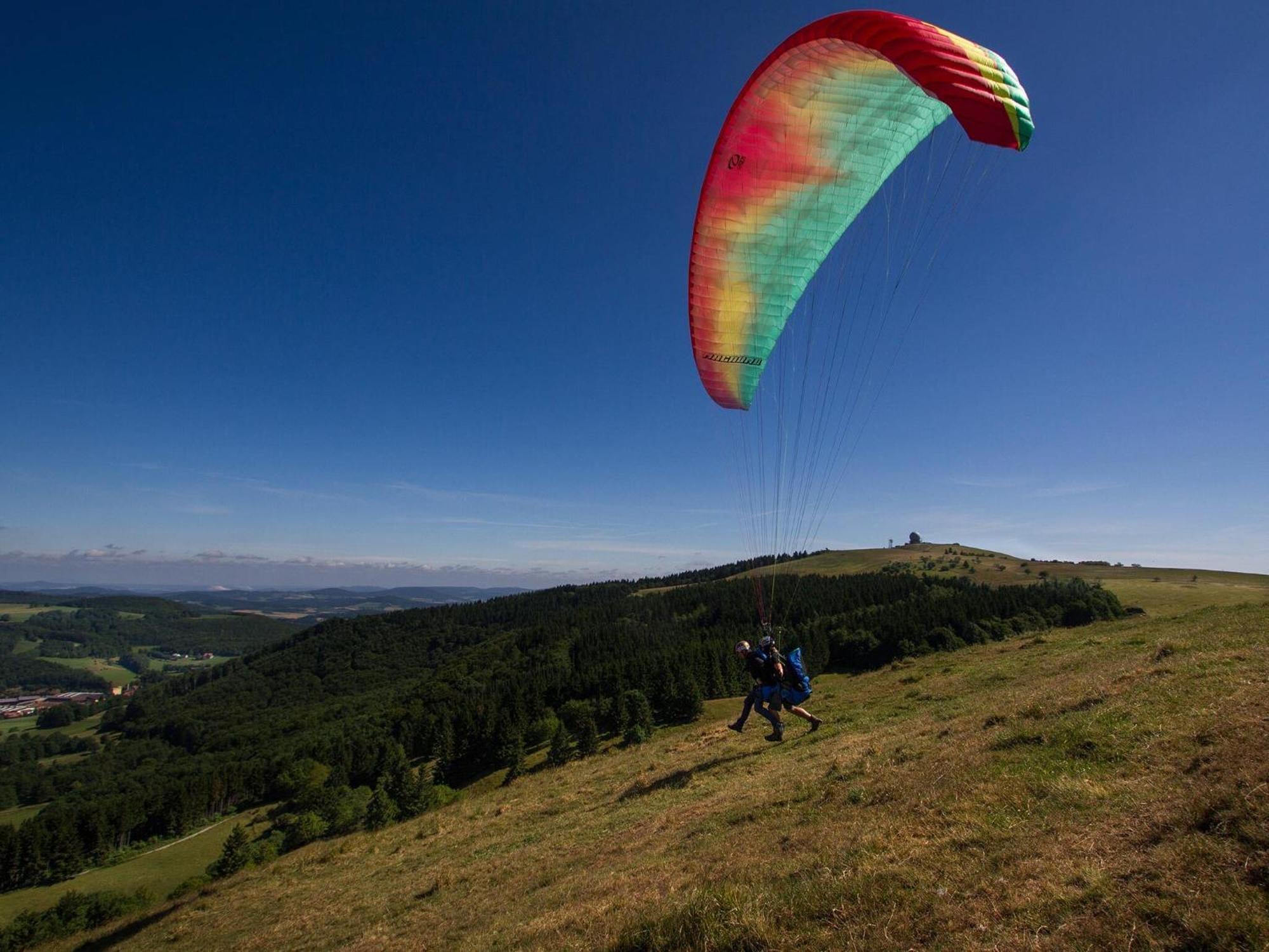 Berghotel Deutscher Flieger Wasserkuppe Герсфелд Екстериор снимка