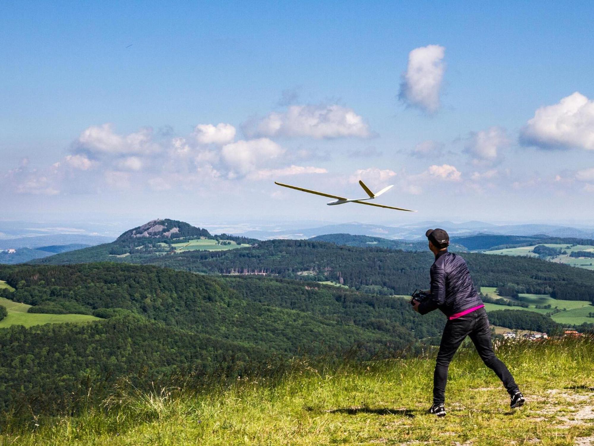 Berghotel Deutscher Flieger Wasserkuppe Герсфелд Екстериор снимка