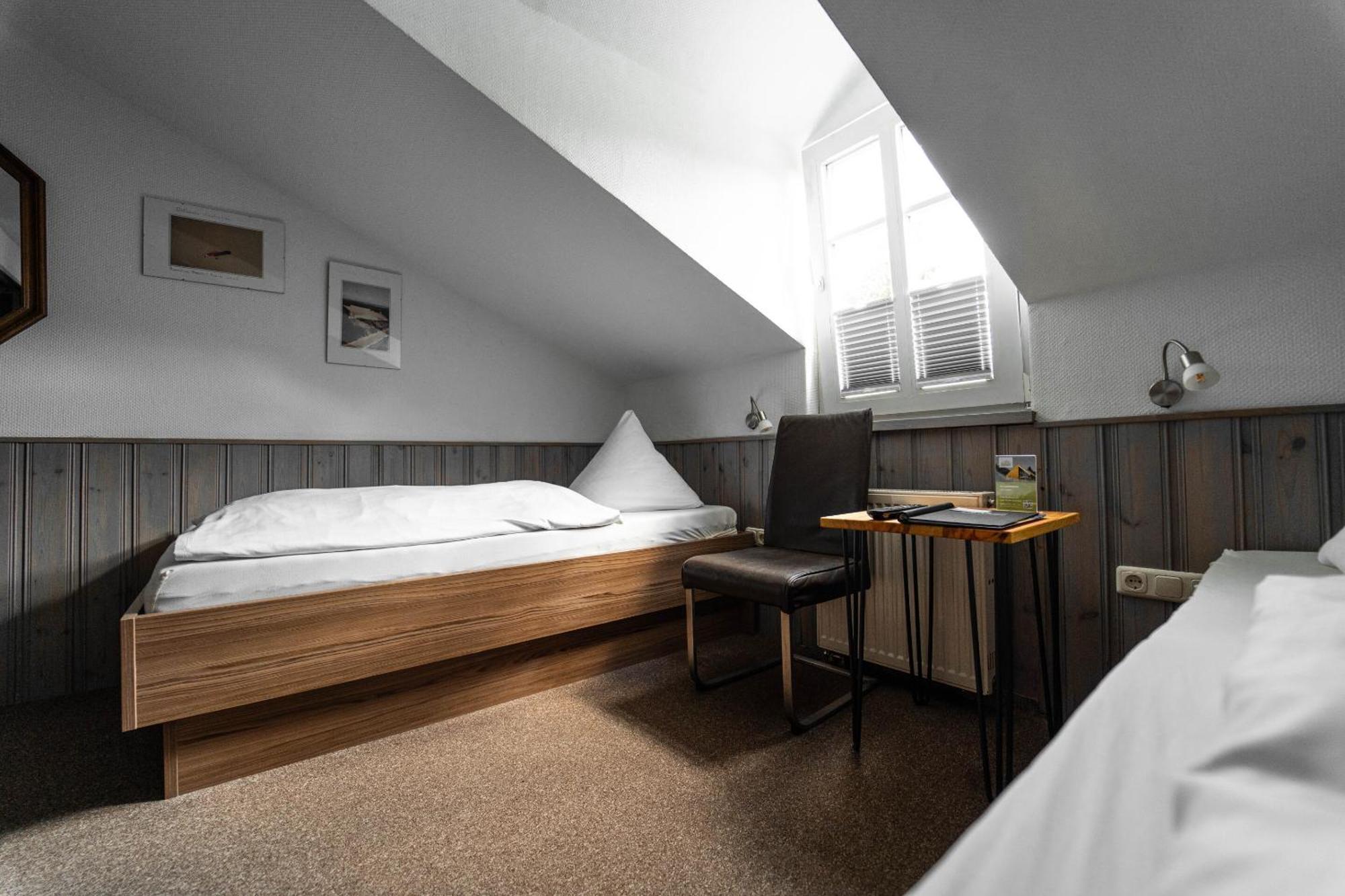 Berghotel Deutscher Flieger Wasserkuppe Герсфелд Стая снимка